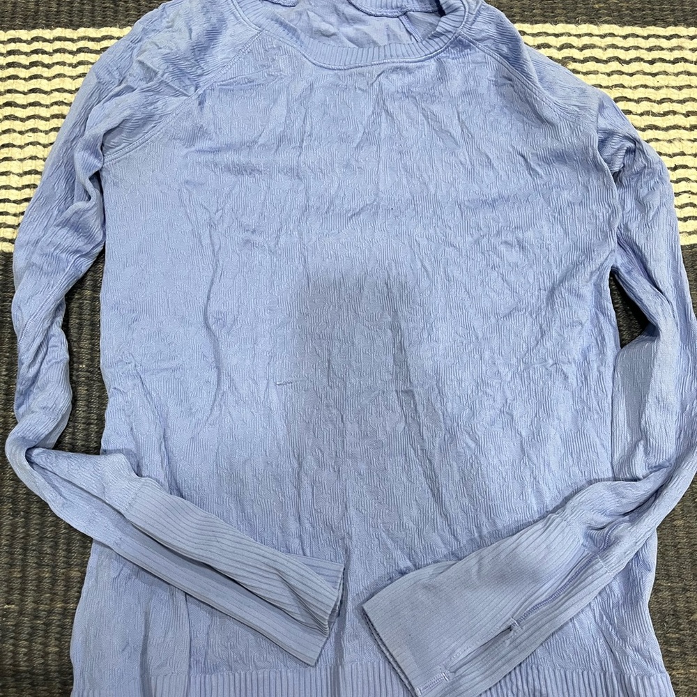 Long sleeve lulu lemon shirt